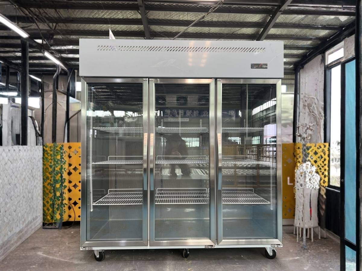 Tủ đông lạnh công nghiệp càng lớn càng tốt? Chưa chắc! 2 cách chọn tủ đông lạnh công nghiệp