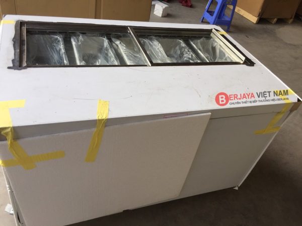 Bàn mát salad sandwich Berjaya BS1D/SSCF4/Z