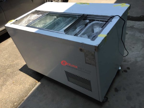 Bàn mát salad sandwich Berjaya BS1D/SSCF4/Z