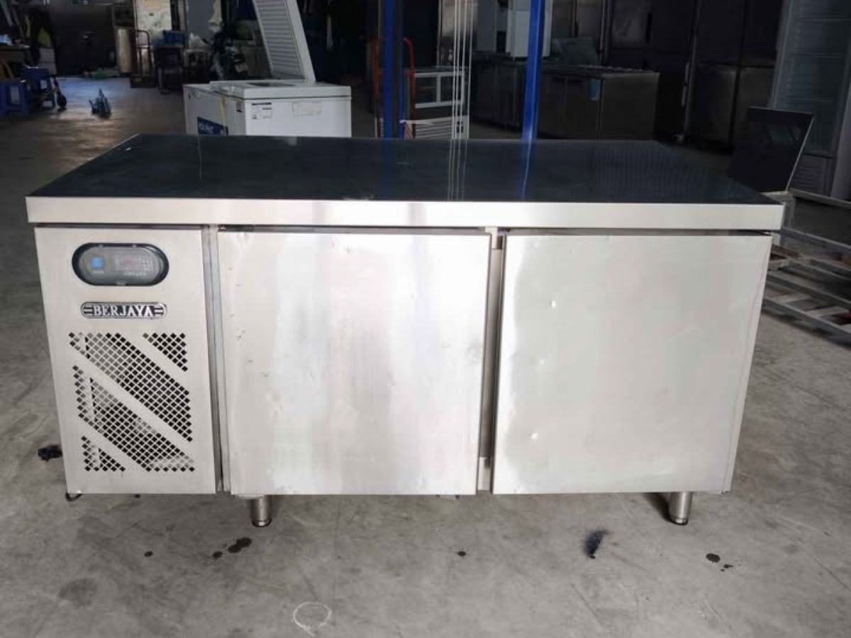 Hướng dẫn vệ sinh bàn đông 2 cánh đúng chuẩn 4 mẹo giữ gìn bàn đông 2 cánh công nghiệp