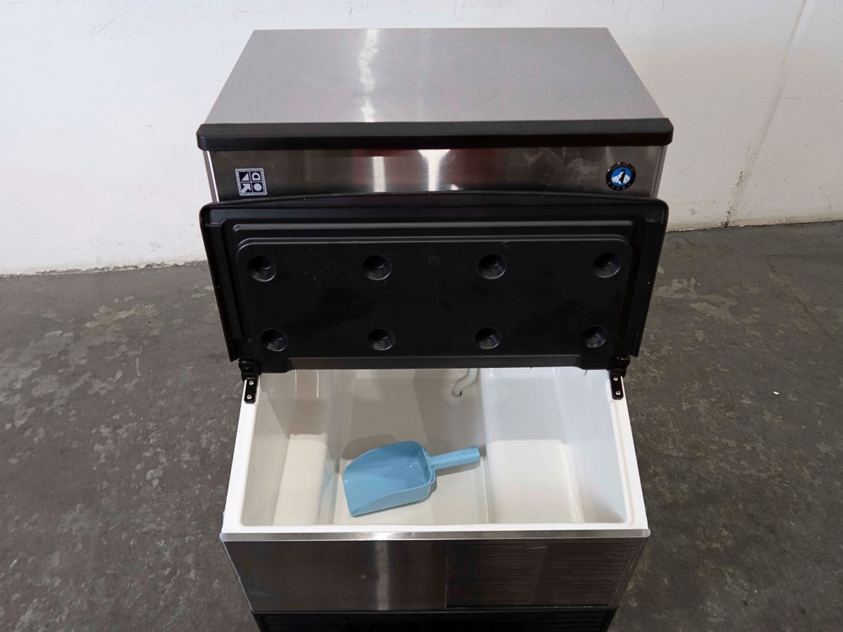 quy trình vệ sinh máy làm đá