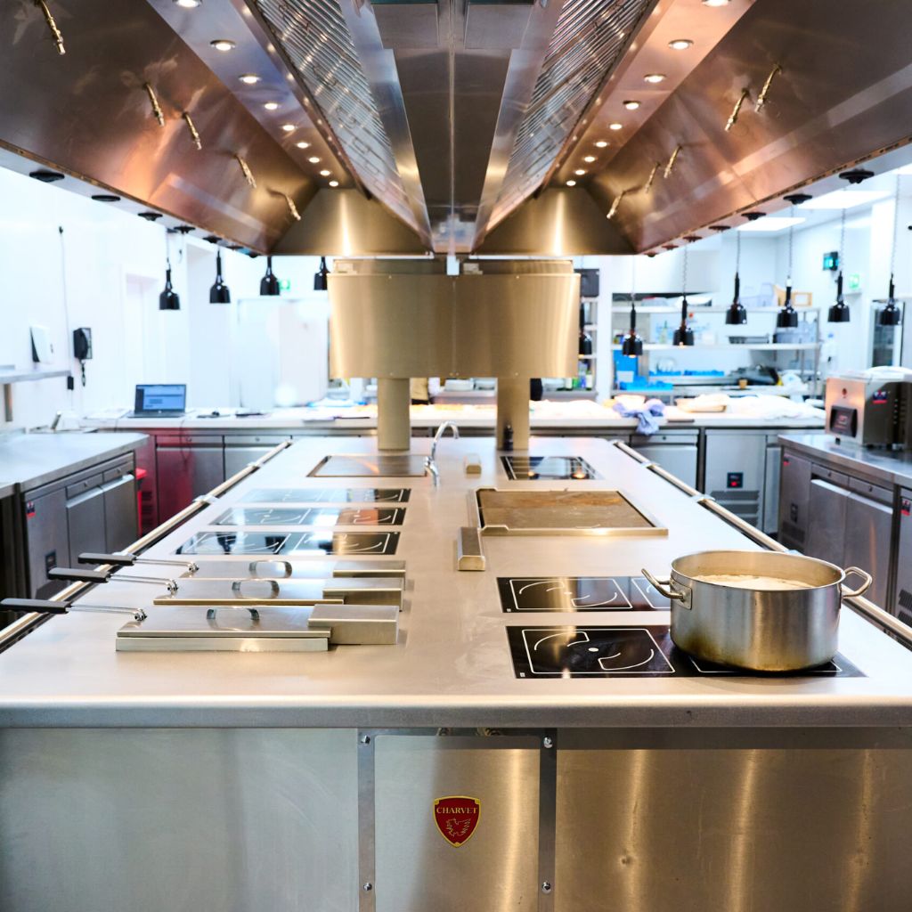 thiet ke bep khach san 3