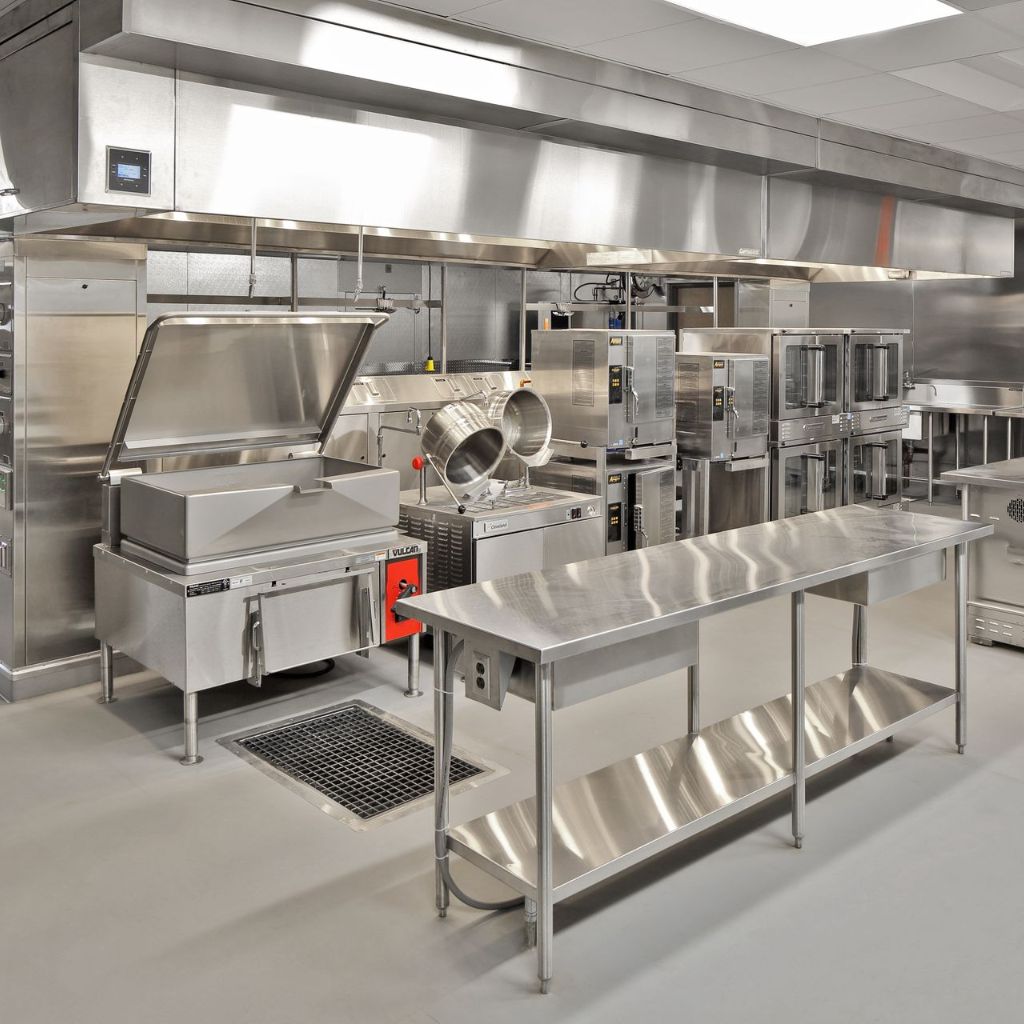 thiet ke bep khach san